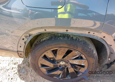 2025 Volkswagen Atlas 2.0T Se W/Technology from USA, damaged, VIN 1V2JR2CA1SC500372